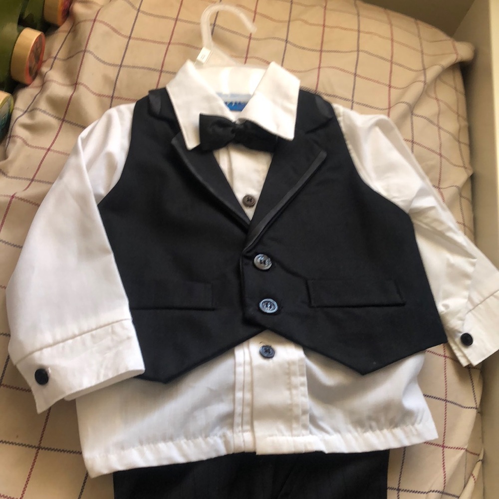 Like New 18 months Boys Vest Set worn only once